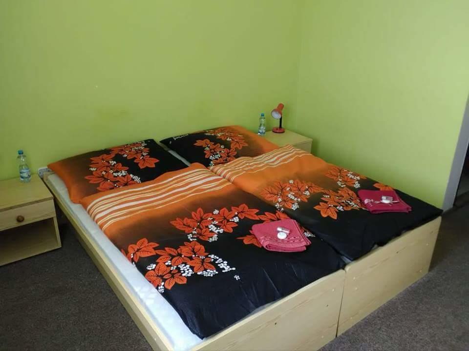 Hotel Modra Hvezda Sadská 외부 사진