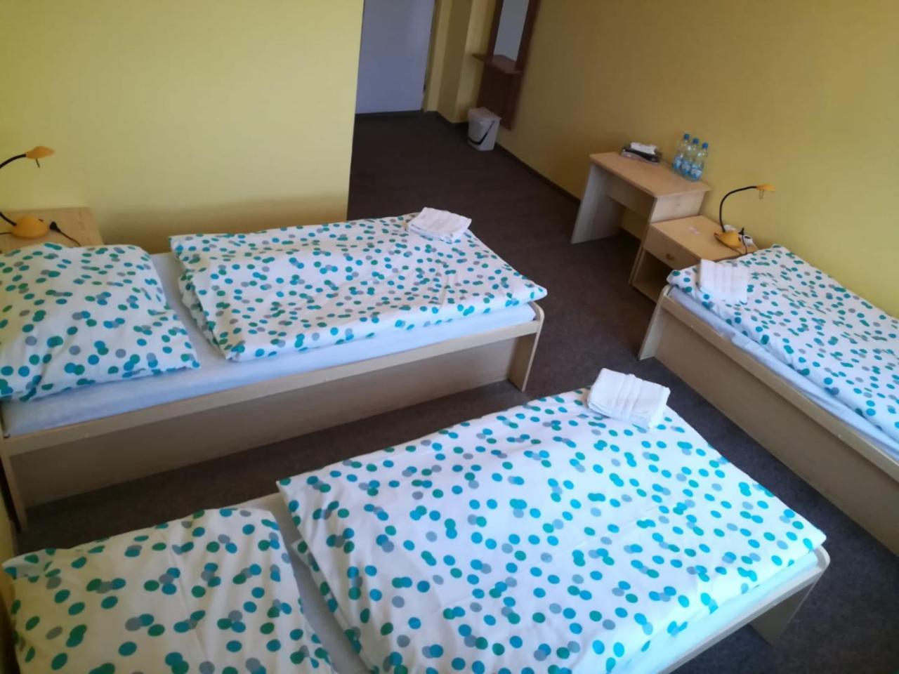 Hotel Modra Hvezda Sadská 외부 사진