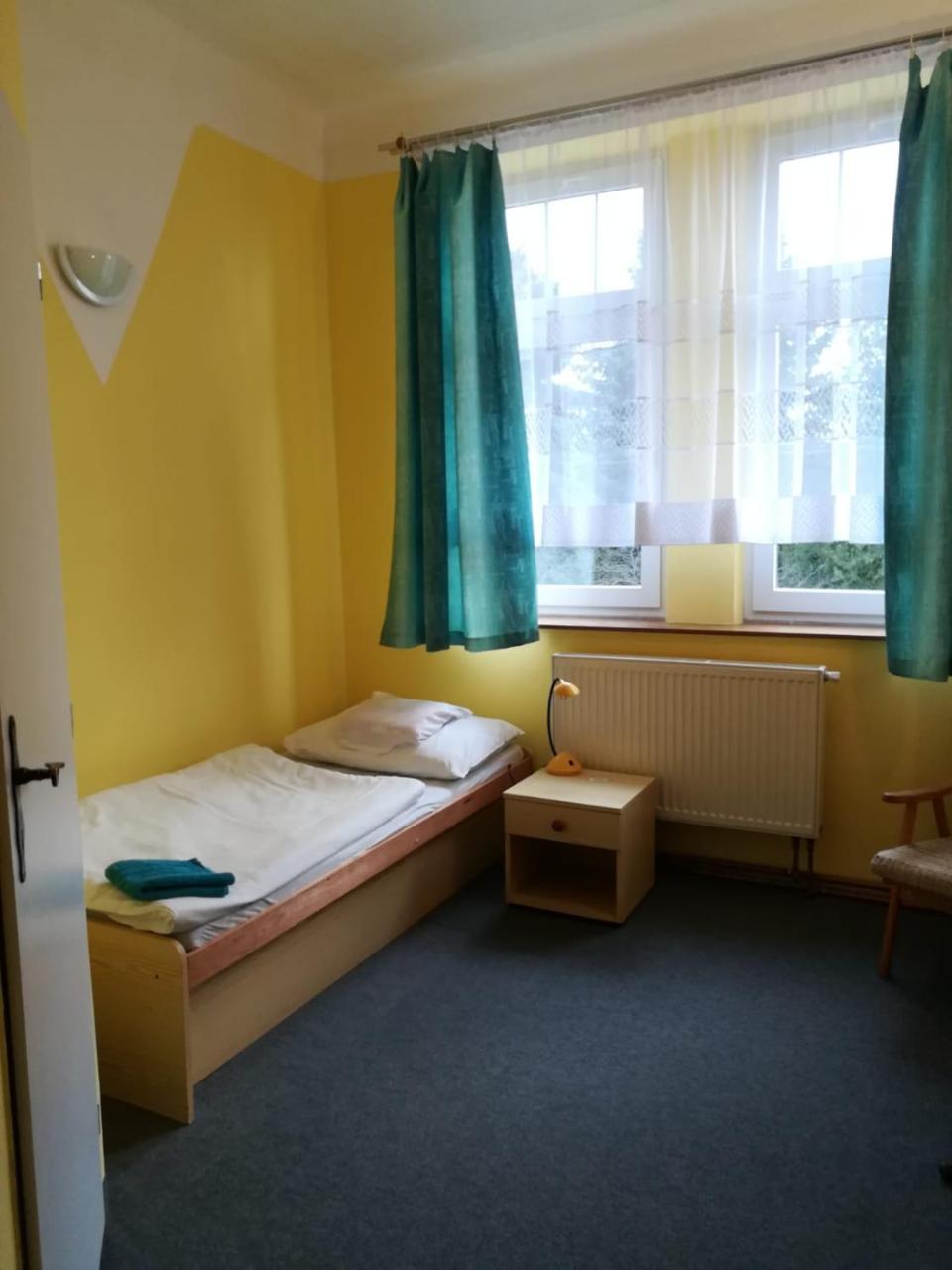 Hotel Modra Hvezda Sadská 외부 사진